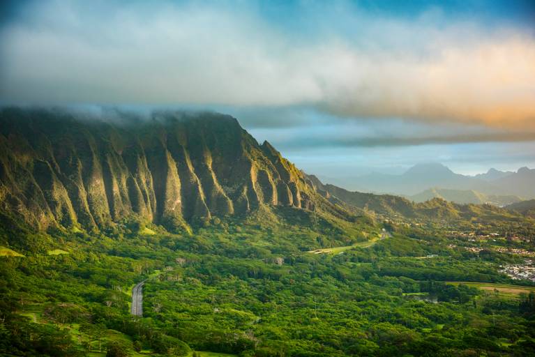 mountains on Oahu