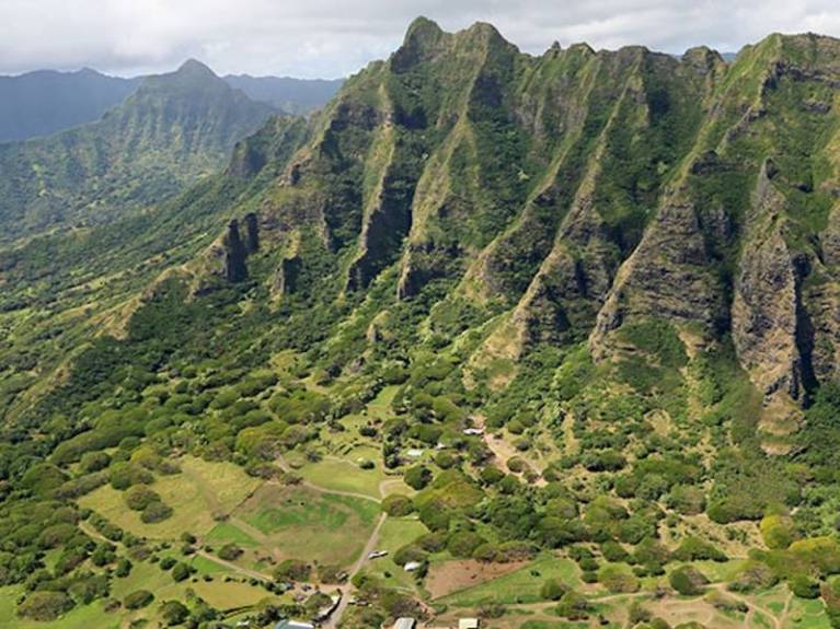 mountains on oahu